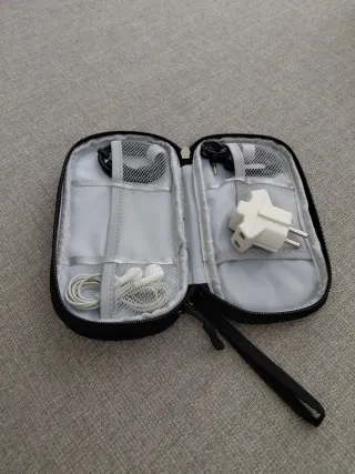 Bolsa de viaje para cables negra
