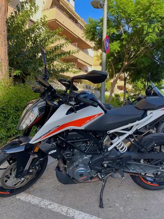 KTM Duke 390 Moto urge venta