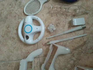 Accesorios Wii: Pistola, Volante, Raquetas