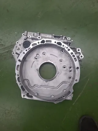 Tapa distribución Mercedes W206 A6540102414