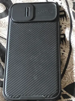 iPhone 13 128GB Midnight con funda y protector