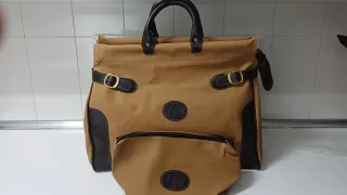 Bolsa de viaje y neceser mostaza y marrón