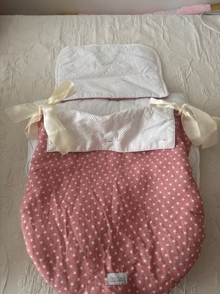 Saco para silla de coche estrellas rosa