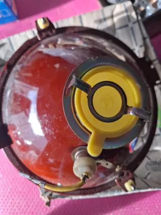 SEAT 850,124 Faro con luz de posición