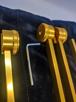 Diapason dorato con frequenze 128, 256, 512Hz