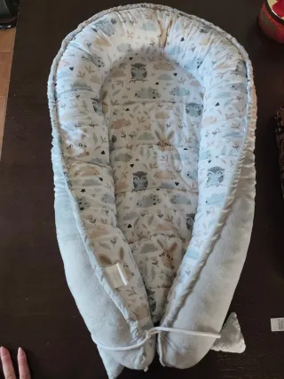 Nido para bebé con estampado de búhos