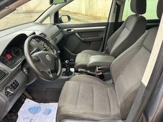 VW TOURAN 2.0 TDI 140CV HIGLINE PEGATINA B