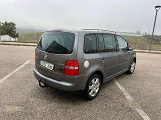 VW TOURAN 2.0 TDI 140CV HIGLINE PEGATINA B