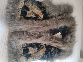 Chaleco Zara bordado edición limitada