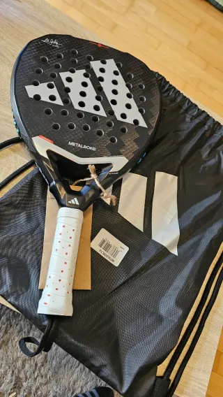 Pala Adidas Metalbone 3.4 Ale Galán 2025