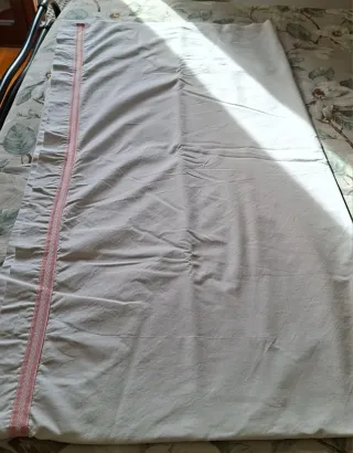 Lenzuolo matrimoniale vintage con bordo rosa