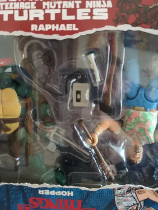 Figuras Stranger Things y Tortugas Ninja Raphael