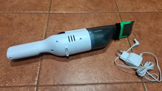 Aspirador de mano Black+Decker Reviva