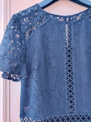 Vestido negro de encaje