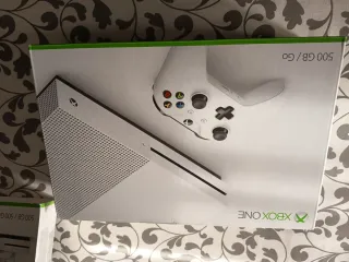 Xbox One S Minecraft Edición Especial y 18 juegos