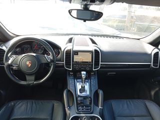 Porsche Cayenne 2011