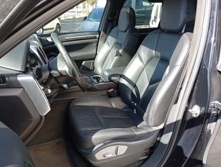 Porsche Cayenne 2011