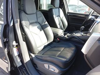 Porsche Cayenne 2011