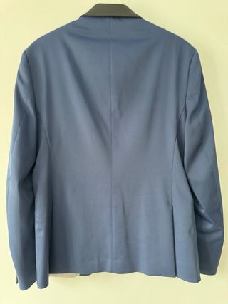 Chaqueta americana azul con solapa negra Zara