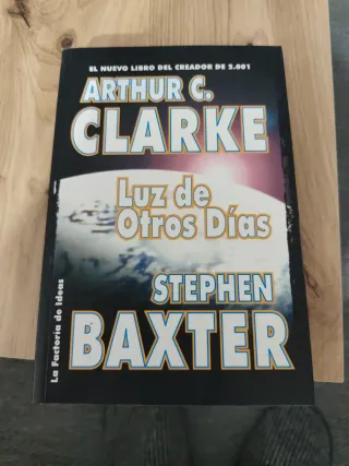 La luz de otros días (Solaris ficción) (Spanish...