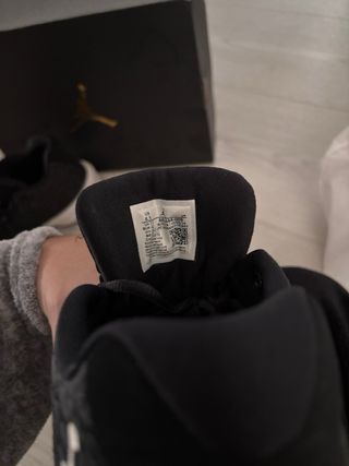 Zapatillas Nike Jordan Negras y Blancas