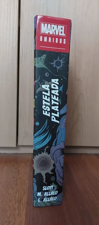 Omnibus Estela Plateada Dan Slott y Michael Allred
