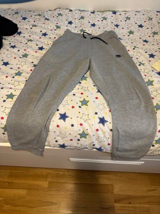 Pantalón Nike Tech Gris Talla L Niño 147-158 cm