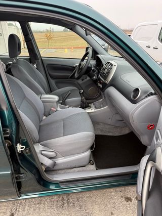Toyota RAV4 2002