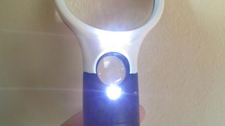 Lupa con luz LED