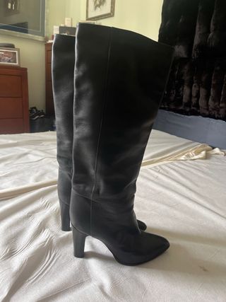 Stivali alti in pelle neri