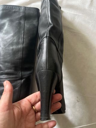 Stivali alti in pelle neri