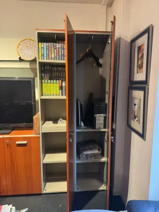 Mueble de madera natural. Recoger en Badalona.