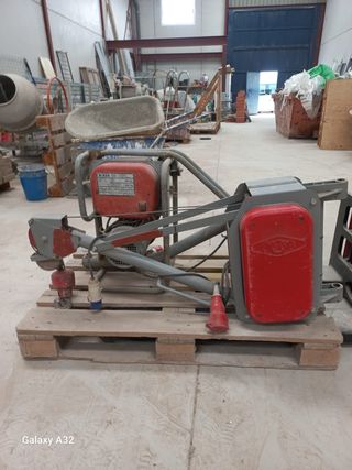 Montacargas industrial 2 unidades 100€ cada uno