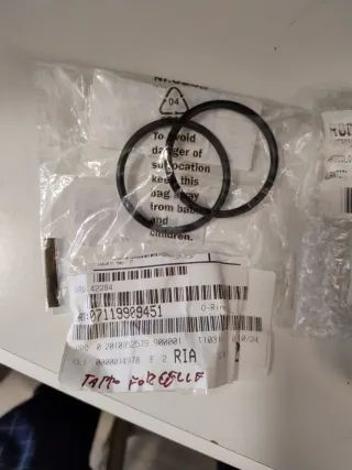 Tappo forcella BMW 31 42 8 547 341 con oring +