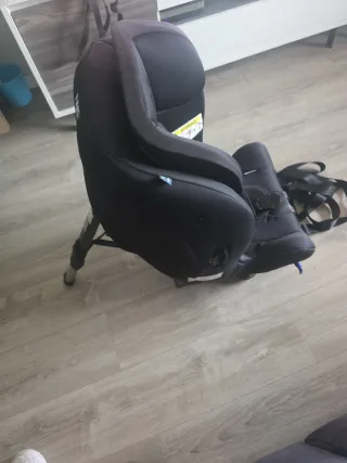 Axkid Move Silla de Coche Negra