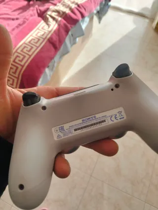 Mando PS4 Sony Plata