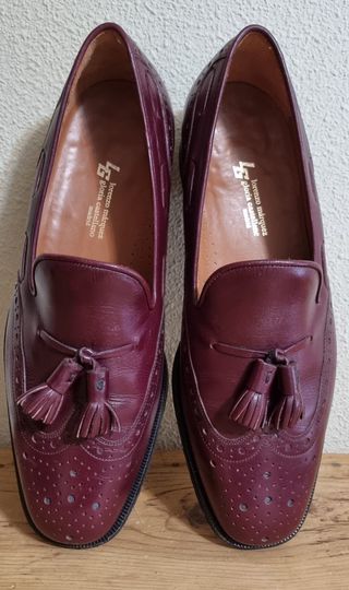 Zapatos Castellanos Burdeos Talla 42.5