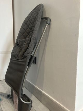 Hamaca bebé Babybjorn gris oscuro reclinable