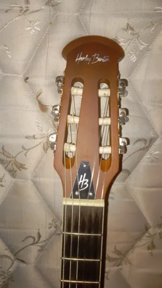 Guitarra + Funda + Soporte