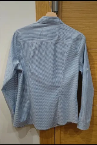 Camisa de rayas azules