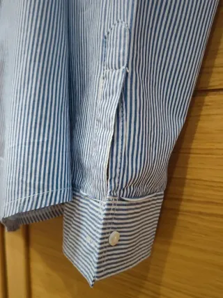 Camisa de rayas azules