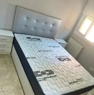 Canapés y colchones nuevos