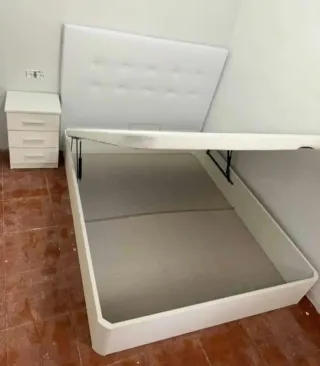 Canapés y colchones nuevos