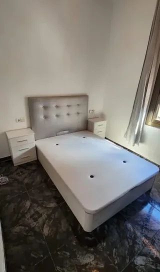 Canapés y colchones nuevos