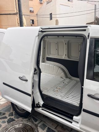 Volkswagen Caddy 2014