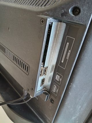 TV Sharp Aquos 32" Full HD 1080p