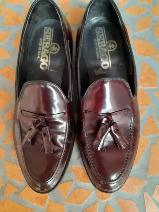 Mocasines Sebago granates con borlas