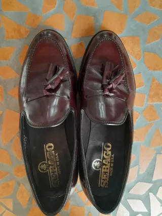 Mocasines Sebago granates con borlas