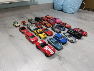 Lote 24 coches de juguete