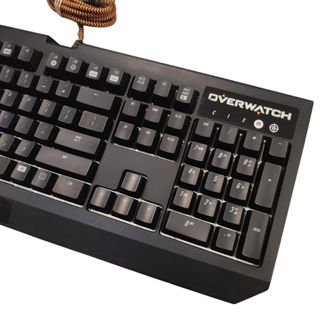 TECLADO RAZER BLACKWIDOW CHROMA OVERWATCH+CAJA